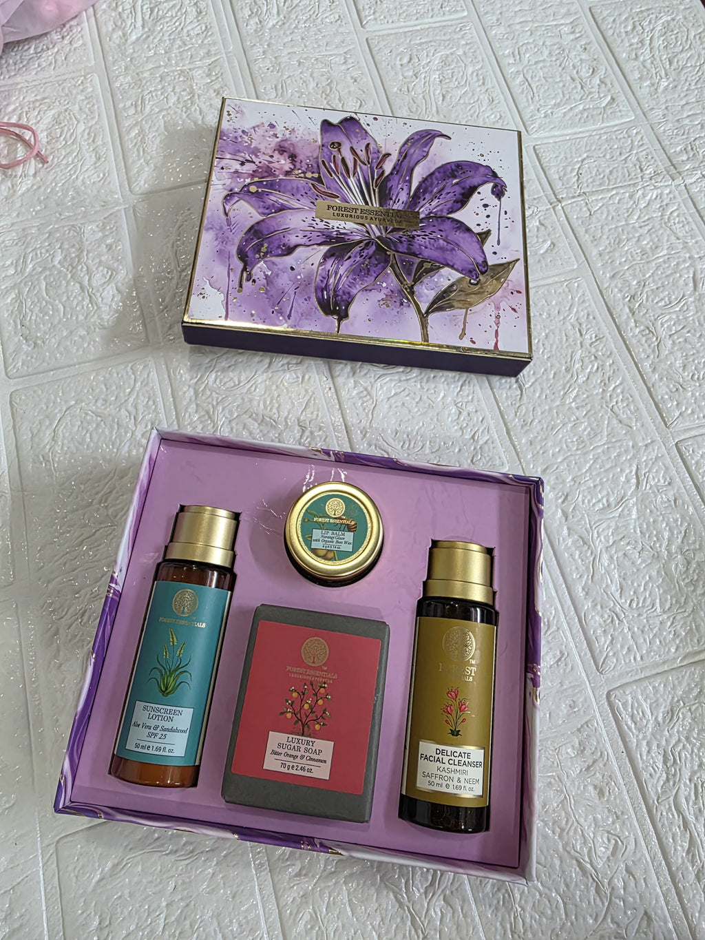 Forest essential gift set