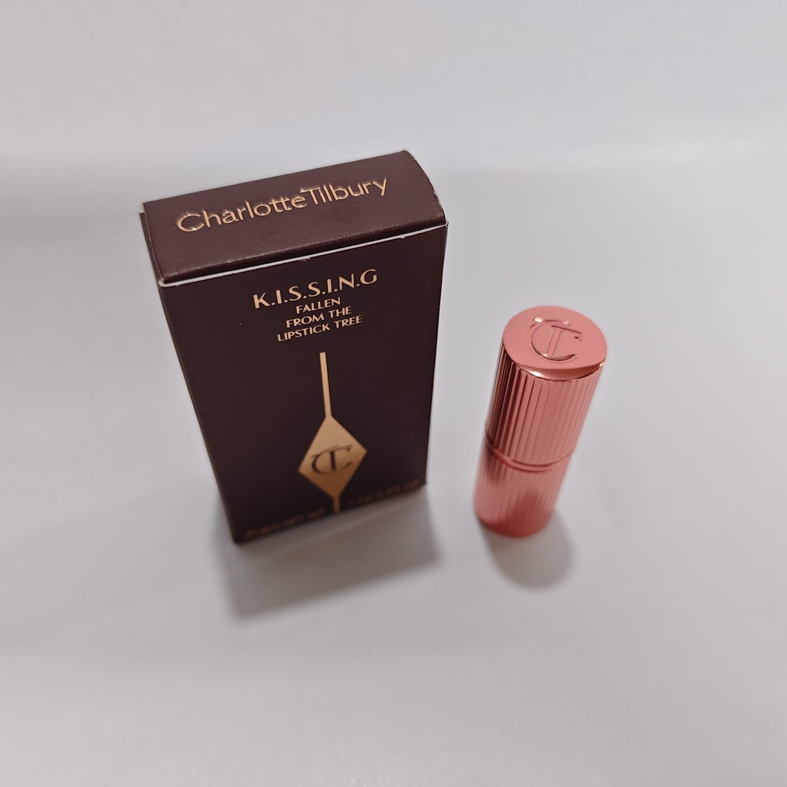 Charlotte Tilbury K.I.S.S.I.N.G Fallen From The Lipstick Tree Lipstick 90s pink mini