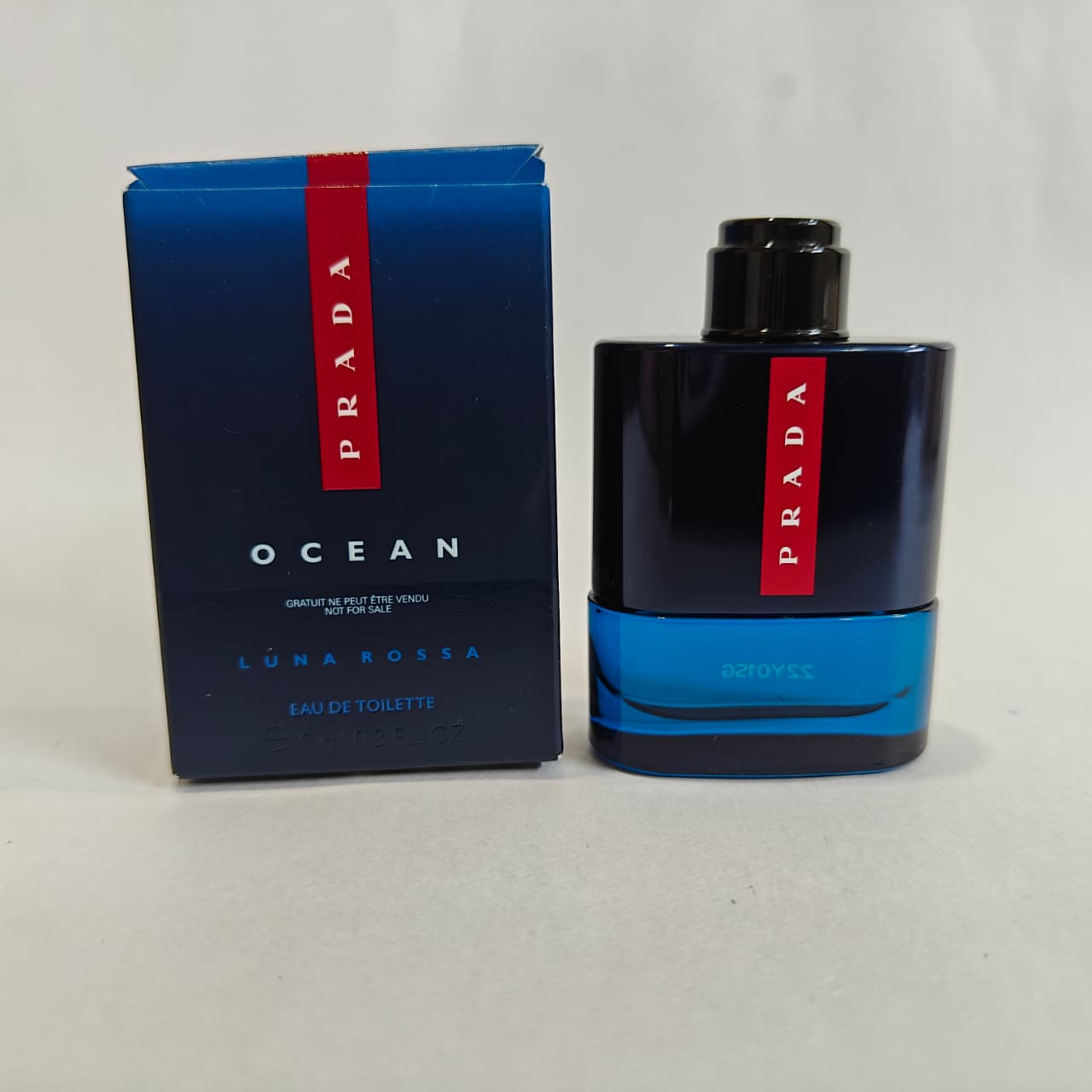 Prada Luna Rose Ocean Eau de Toilette Fragrance 9ml