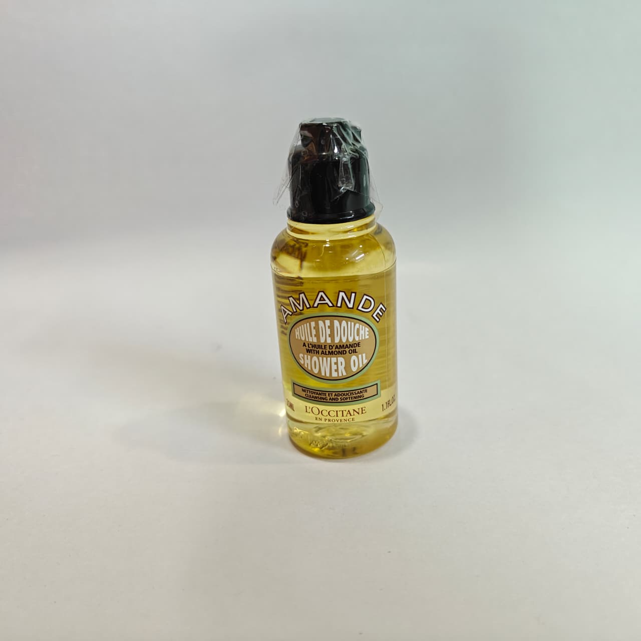 L'Occitane Almond Silver Shower Oil (35ml)